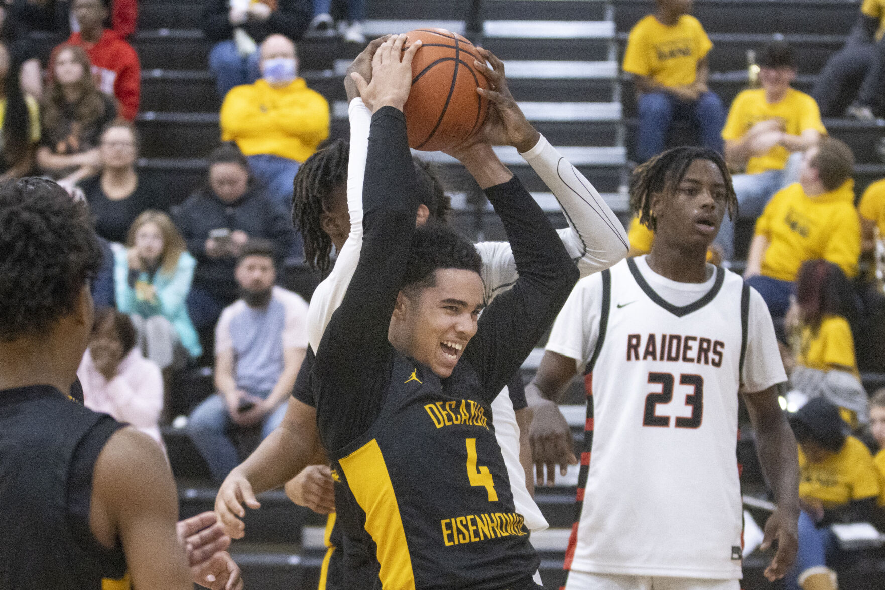 112322-dec-spt-eisenhower-basketball-gallery_22.JPG